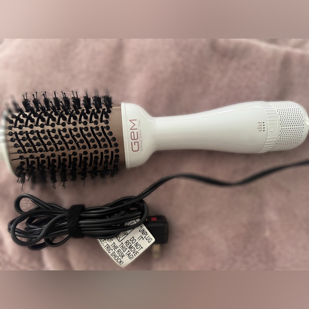 White Hair Styling Brush